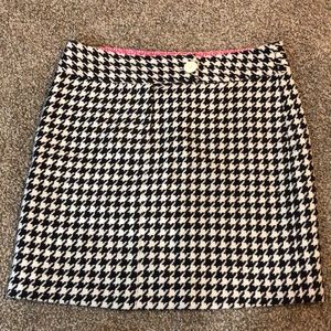 Black and White VINEYARD VINES skirt sz 2